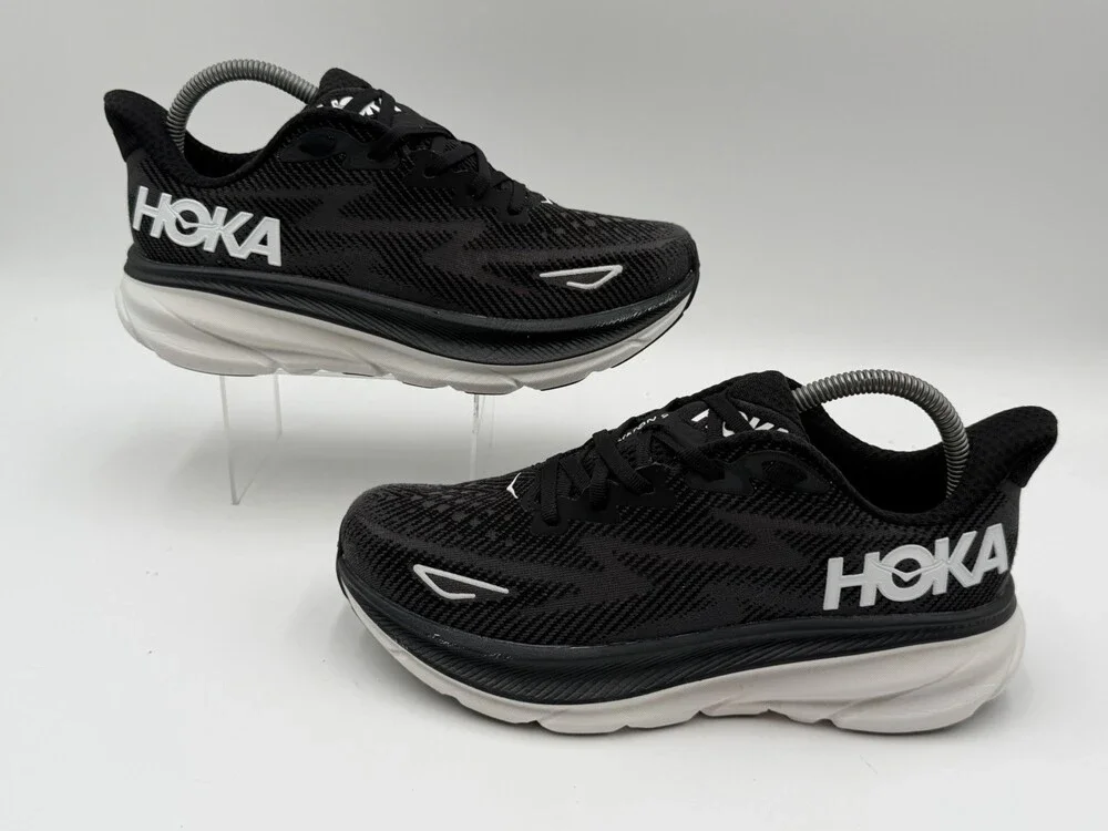 Hoka One One Clifton 9 Black/White Running Shoe's Women's Size 8B 1127896BWHT